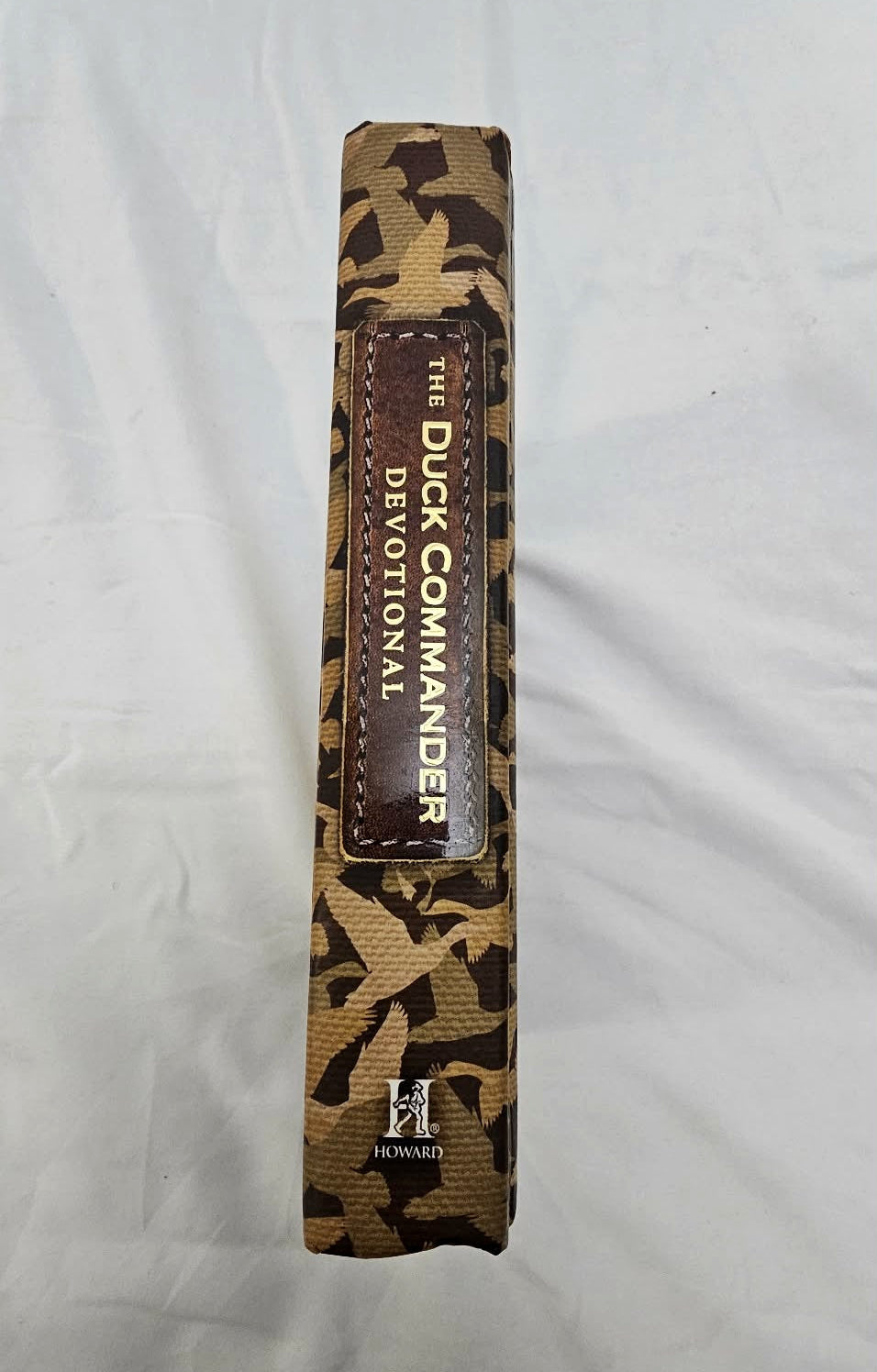 Spine of The Duck Commander Devotional hardcover by Al Robertson.